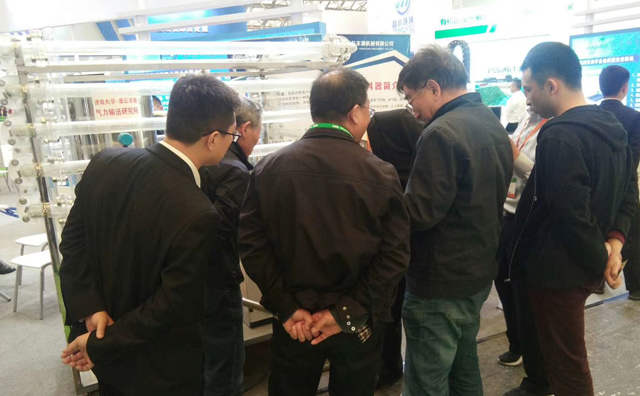 展會公司將氣力輸送新產品帶入廣大視野,獲得現(xiàn)場眾多參展觀眾的圍觀探討。 展會公司將氣力輸送新產品帶入廣大視野,獲得現(xiàn)場眾多參展觀眾的圍觀探討。